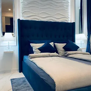 Six Apartment Umag